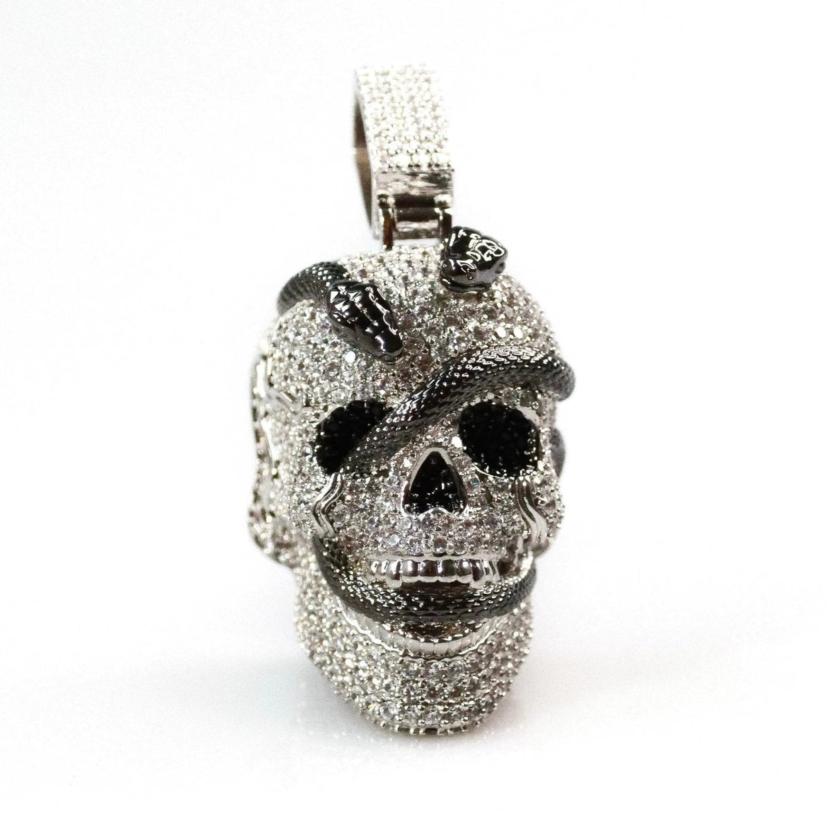 Serpentine Skull Pendant - White Gold - Tyresse